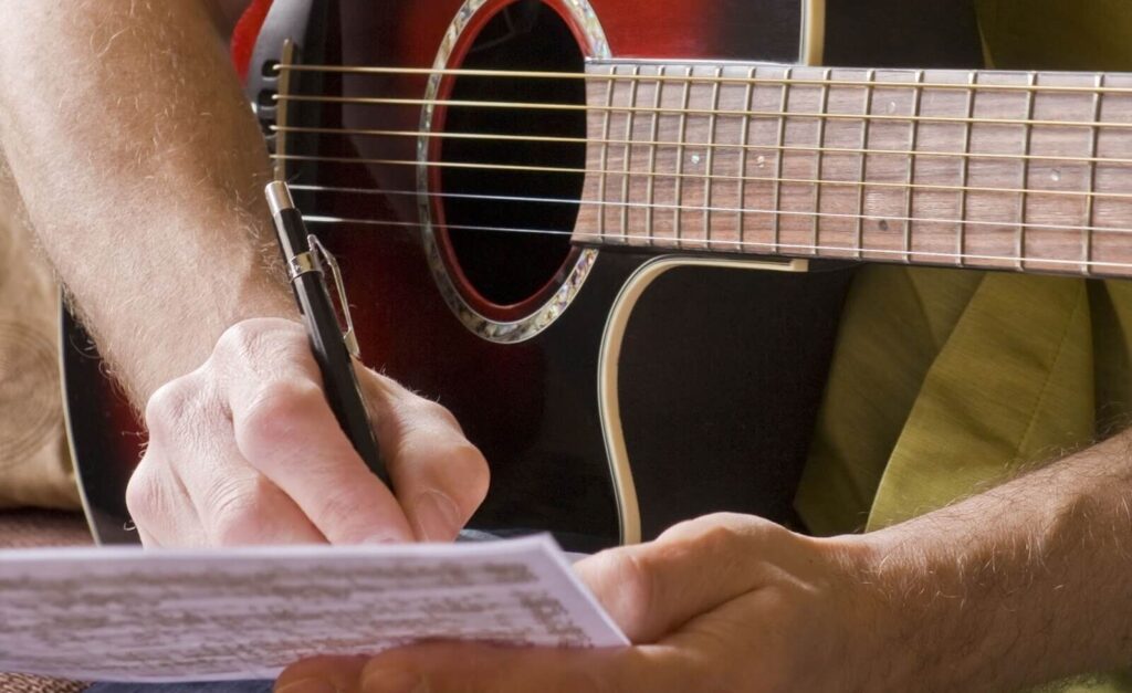 Melodi ve harmoni incelemesi