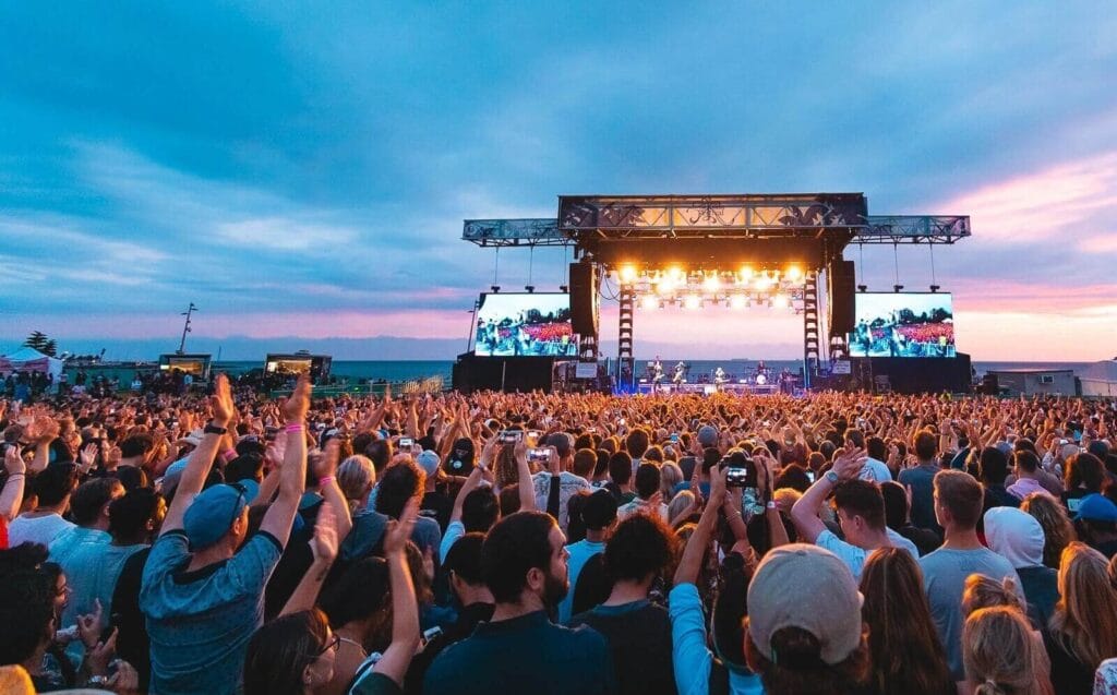 Dinleyiciyle bağ kurma ve topluluk etkileşimi