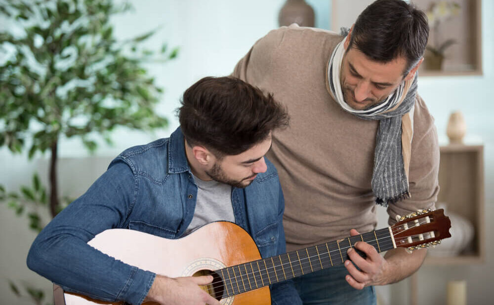 Sessiz gitar çalışma için uygun ortam